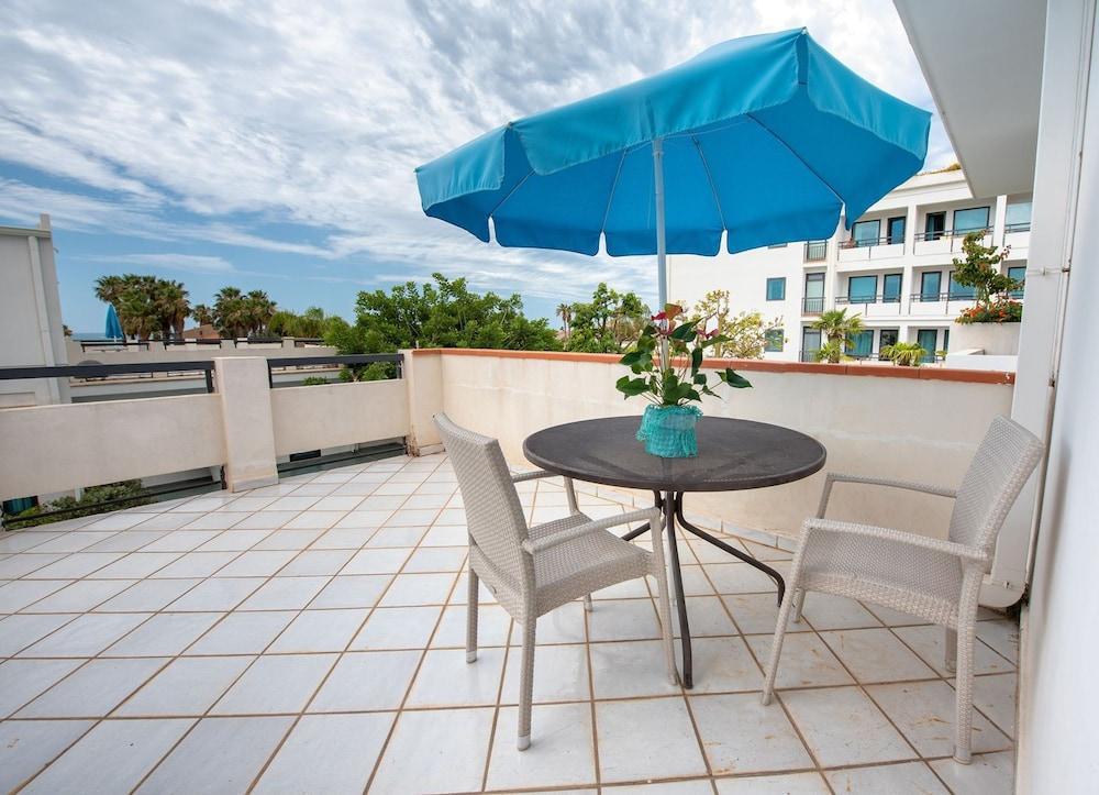 Acacia Marina Hotel Marina di Ragusa Ngoại thất bức ảnh