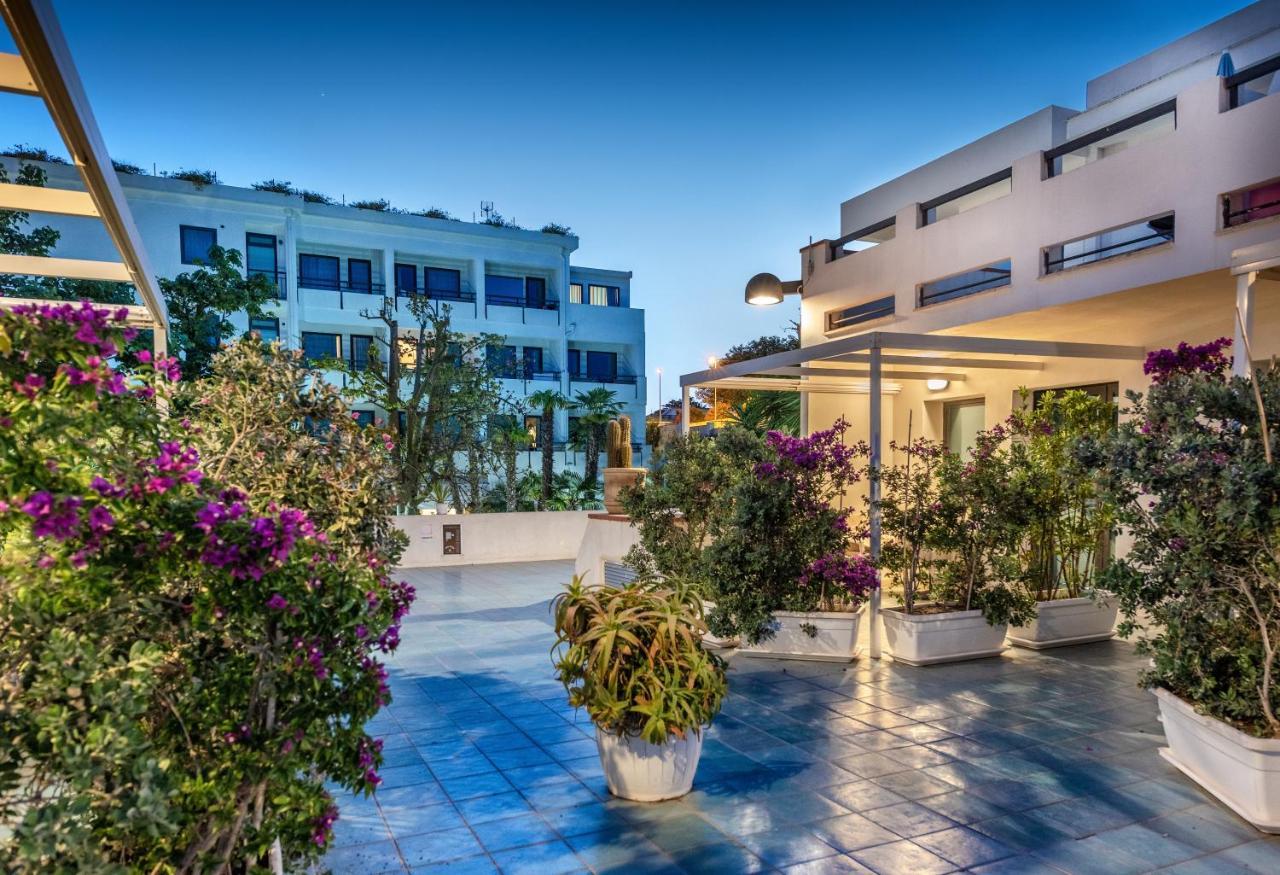 Acacia Marina Hotel Marina di Ragusa Ngoại thất bức ảnh