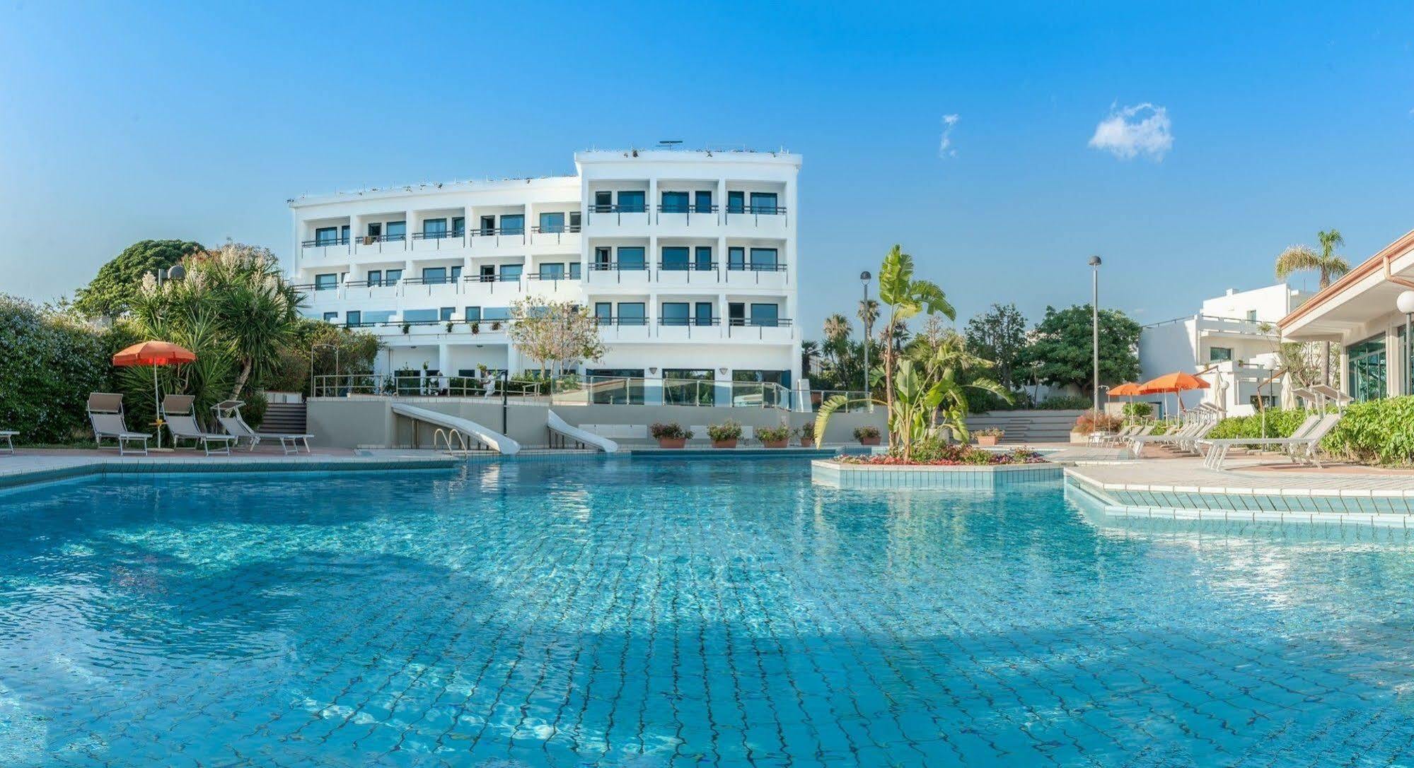 Acacia Marina Hotel Marina di Ragusa Ngoại thất bức ảnh