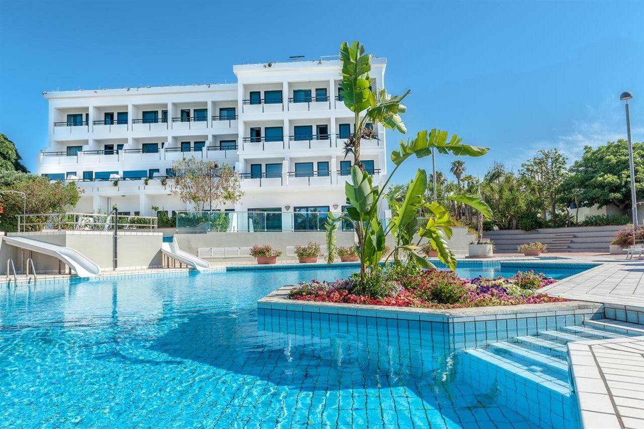 Acacia Marina Hotel Marina di Ragusa Ngoại thất bức ảnh