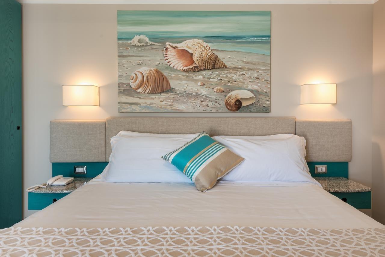 Acacia Marina Hotel Marina di Ragusa Ngoại thất bức ảnh