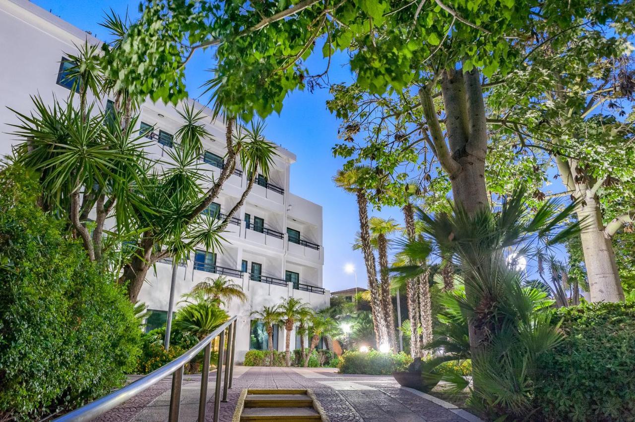 Acacia Marina Hotel Marina di Ragusa Ngoại thất bức ảnh