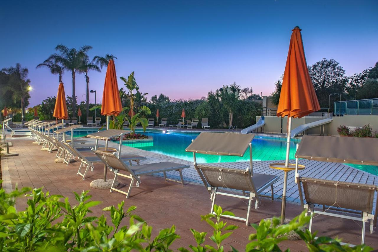 Acacia Marina Hotel Marina di Ragusa Ngoại thất bức ảnh