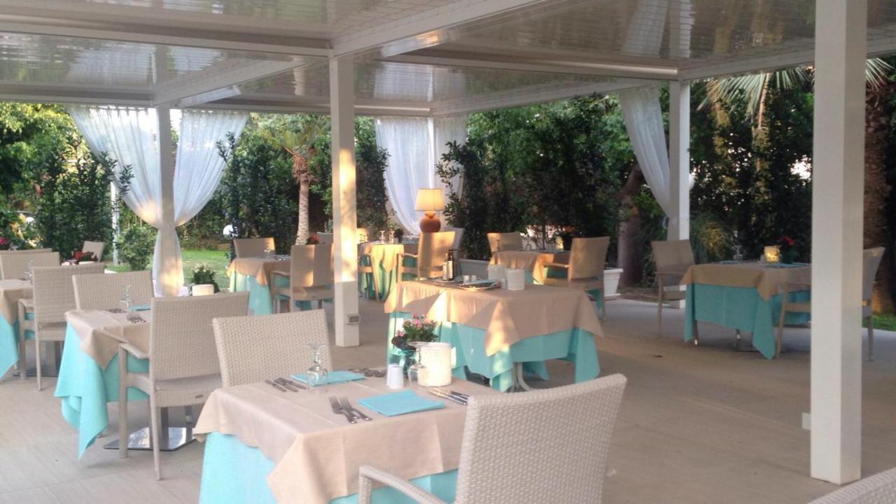 Acacia Marina Hotel Marina di Ragusa Ngoại thất bức ảnh